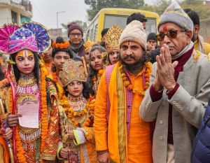 राम मंदिर में प्राण प्रतिष्ठा से पहले अक्षत वितरण शुरू राम मंदिर में प्राण प्रतिष्ठा से पहले अक्षत वितरण शुरू