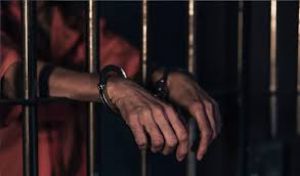 शिक्षिका का सिर कलम करने के दोषी युवक को उम्रकैद की सजा शिक्षिका का सिर कलम करने के दोषी युवक को उम्रकैद की सजा