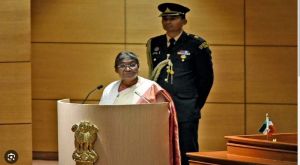  राष्ट्रपति मुर्मू ने प्रधानमंत्री के प्रधान सचिव को 'डी लिट' की मानद उपाधि प्रदान की