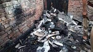 सिलेंडर फटने से महिला समेत परिवार के चार लोगों की मौत