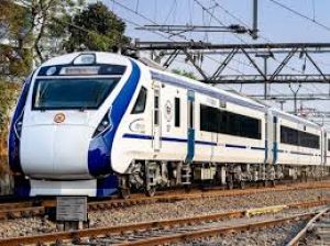 रेलवे बोर्ड अध्यक्ष ने वृन्दावन-पलवल मार्ग पर वंदे भारत में कवच परीक्षण का निरीक्षण किया