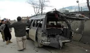 कश्मीर में आतंकवादी हमलों में पूर्व सरपंच की हत्या, दपंती घायल