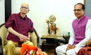  शिवराज सिंह ने  लालकृष्ण आडवाणी से की मुलाकात