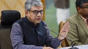 हमारे &lsquo;लोको पायलट' का मनोबल गिराने के लिए विपक्ष कर रहा है दुष्प्रचार: अश्विनी वैष्णव