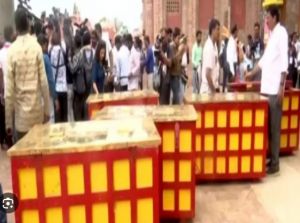  पुरी के जगन्नाथ मंदिर का रत्न भंडार 46 साल बाद फिर से खोला गया