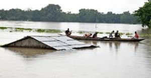 असम के 10 जिलों में 1.30 लाख लोग बाढ़ से प्रभावित