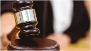 पत्नी का सिर काटकर थाने ले जाने वाले शख्स को मौत की सजा पत्नी का सिर काटकर थाने ले जाने वाले शख्स को मौत की सजा