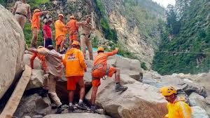 हिमाचल प्रदेश : बादल फटने से 45 लापता लोगों की तलाश के लिए बचाव अभियान फिर शुरू हिमाचल प्रदेश : बादल फटने से 45 लापता लोगों की तलाश के लिए बचाव अभियान फिर शुरू