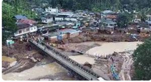 केरल में बचाव अभियान जारी, लोगों के पुनर्वास की योजना के बीच मिल रही है दान राशि केरल में बचाव अभियान जारी, लोगों के पुनर्वास की योजना के बीच मिल रही है दान राशि