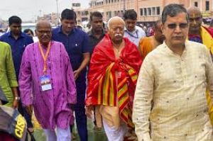 मोहन भागवत ने जगन्नाथ मंदिर को दौरा किया, पुरी के शंकराचार्य से की मुलाकात