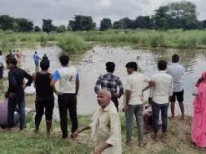 नदी में नहाते समय सात युवकों की डूबने से मौत