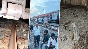  कानपुर के पास पटरी से उतरे साबरमती एक्सप्रेस के 20 डिब्बे, जान-माल के नुकसान की कोई खबर नहीं