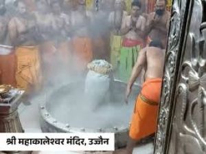 सावन के अंतिम सोमवार पर शिव मंदिरों में उमड़े श्रद्धालु