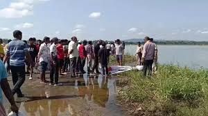 महानदी से निकाले गये दो विद्यार्थियों के शव