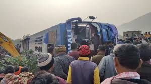 झारखंड में बस पलटने से सात यात्रियों की मौत