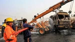  जयपुर: राष्ट्रीय राजमार्ग पर एलपीजी टैंकर सहित कई वाहन जले, आठ लोगों की मौत