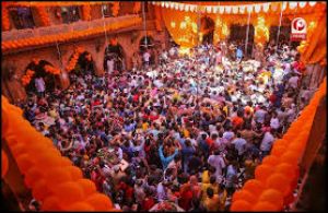  देशभर में नया साल उत्साह के साथ मनाया गया, धार्मिक स्थलों पर जुटी लोगों की भीड़