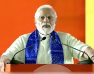 प्रधानमंत्री ने माओवाद प्रभावित क्षेत्रों में 'चहुंमुखी विकास' के लिए महाराष्ट्र सरकार की सराहना की