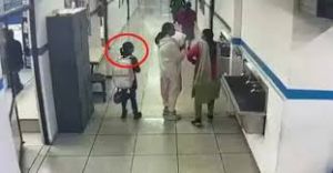   स्कूल में 8 साल की बच्ची की हार्ट अटैक से मौत ! सीढ़ियां चढ़ते वक्त अचानक सीने में उठा दर्द 