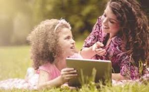 छोटी संतान ही माता-पिता की अधिक चहेती होती हैं: अध्ययन छोटी संतान ही माता-पिता की अधिक चहेती होती हैं: अध्ययन