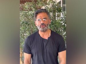 सनातन बोर्ड की स्थापना के लिए महाकुंभ में धर्म संसद शुरू, अभिनेता सुनील शेट्टी ने धर्म संसद में शामिल होने की अपील की सनातन बोर्ड की स्थापना के लिए महाकुंभ में धर्म संसद शुरू, अभिनेता सुनील शेट्टी ने धर्म संसद में शामिल होने की अपील की