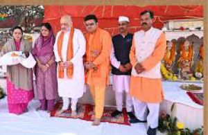 महाकुंभ 2025 : गृह मंत्री अमित शाह ने प्रयागराज के अक्षयवट में की पूजा-अर्चना महाकुंभ 2025 : गृह मंत्री अमित शाह ने प्रयागराज के अक्षयवट में की पूजा-अर्चना