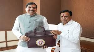 मध्य प्रदेश में 4.21 लाख करोड़ रुपये का बजट पेश, नहीं लगाया कोई नया टैक्स