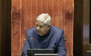 उपराष्ट्रपति की ‘फ्रीबीज’ को लेकर महत्वपूर्ण टिप्पणी, कहा- संसद को विचार करने की आवश्यकता उपराष्ट्रपति की ‘फ्रीबीज’ को लेकर महत्वपूर्ण टिप्पणी, कहा- संसद को विचार करने की आवश्यकता