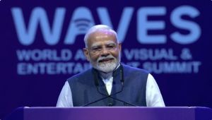  पीएम मोदी ने मुंबई में किया वेव्स-2025 का शुभारम्भ, सिनेमा की 5 दिग्गज हस्तियों के डाक टिकट भी किए लॉन्च