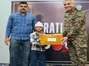 इसे कहते हैं बहादुर.... इसे कहते हैं बहादुर....