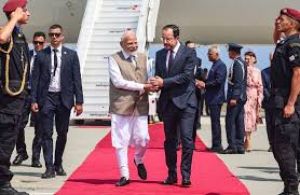 प्रधानमंत्री मोदी तीन देशों की यात्रा के पहले चरण में साइप्रस पहुंचे