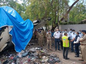 पीएम मोदी के प्रधान सचिव ने अहमदाबाद विमान दुर्घटना स्थल पर राहत और बचाव कार्यों की समीक्षा की