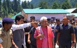  सिन्हा ने नुनवान और चंदनवाड़ी आधार शिविरों में अमरनाथ यात्रा की तैयारियों की समीक्षा की