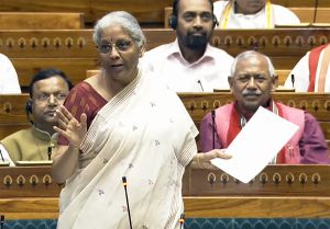 देश में बेरोजगारी दर घटकर 3.2 फीसदी हुई, महंगाई दर भी रिकॉर्ड निचले स्तर पर : निर्मला सीतारमण