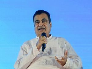  सरकार अगस्त के अंत तक पेट्रोल में 27 प्रतिशत एथनॉल मिश्रण के मानदंड लाएगी