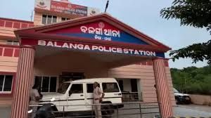 लड़की की मौत के बाद बायाबरा गांव में पसरा सन्नाटा, घरों के अंदर ही रहे लोग