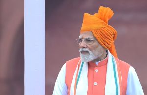  प्रधानमंत्री मोदी ने लाल किले से देश को संबोधित किया, बोले- अनुच्छेद 370 हटाकर, अपनाया एक राष्ट्र-एक संविधान