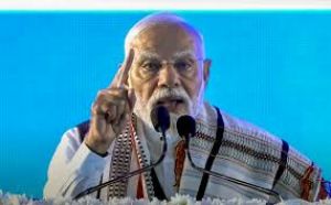 मणिपुर में पहाड़ों और घाटी के लोगों के बीच विश्वास का मजबूत संबंध बनाने की जरूरत: मोदी
