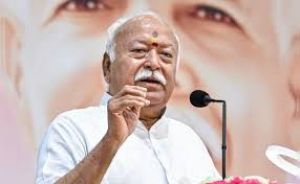  मोहन भागवत ने नागपुर में आरएसएस के 'पथ संचलन' का निरीक्षण किया