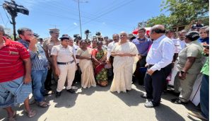 करूर भदगड़ : निर्मला सीतारमण ने घटनास्थल का दौरा किया, हादसे की जानकारी ली करूर भदगड़ : निर्मला सीतारमण ने घटनास्थल का दौरा किया, हादसे की जानकारी ली