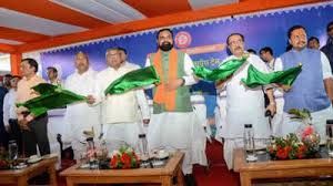 सम्राट चौधरी ने अमृत भारत एक्सप्रेस समेत सात नई ट्रेनों को दिखाई हरी झंडी सम्राट चौधरी ने अमृत भारत एक्सप्रेस समेत सात नई ट्रेनों को दिखाई हरी झंडी