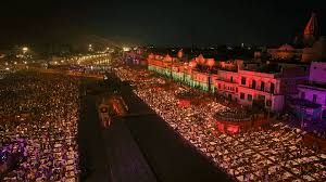 रोशनी से नहाये अयोध्या के घाट, 26 लाख से अधिक दीये जलाकर बनाया विश्व रिकॉर्ड