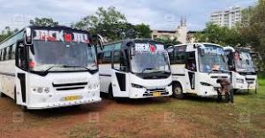  केरल की पर्यटक बसों ने कर्नाटक, तमिलनाडु के लिए अपनी सेवाएं स्थगित कर दीं
