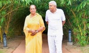 पूर्व उपराष्ट्रपति धनखड़ की पत्नी को पीठ में चोट लगने के बाद एम्स ले जाया गया