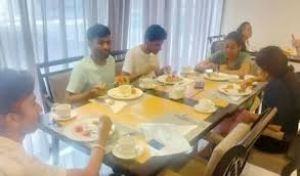 पश्चिम एशिया संघर्ष : पुणे के एक संस्थान के 84 छात्र दुबई में फंसे