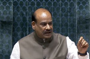 लोकसभा अध्यक्ष ओम बिरला ने कहा-  &lsquo;भारत के लोकतंत्र और उसके संविधान पर सभी को गर्व होना चाहिए&rsquo; 