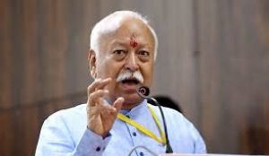 आरएसएस प्रमुख ने राजनीति को समाज सेवा मानने वाले गंगाधरराव फडणवीस की सराहना की