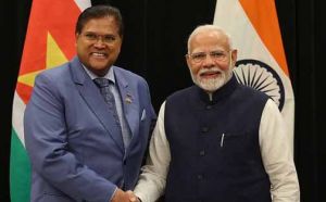 सूरीनाम के पूर्व राष्ट्रपति चंद्रिका प्रसाद संतोखी का निधन; पीएम मोदी ने दुख जताया