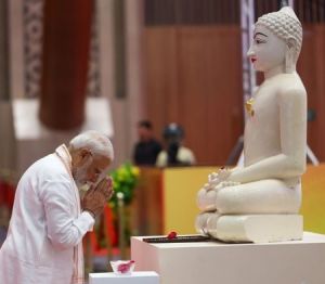 भगवान महावीर के विचार सदैव मानवता के पथ-प्रदर्शक बने रहेंगेः पीएम मोदी