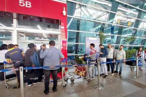 सरकार ने फ्लाइट में 60 प्रतिशत मुफ्त सीट चयन अनिवार्य करने वाले आदेश को किया स्थगित